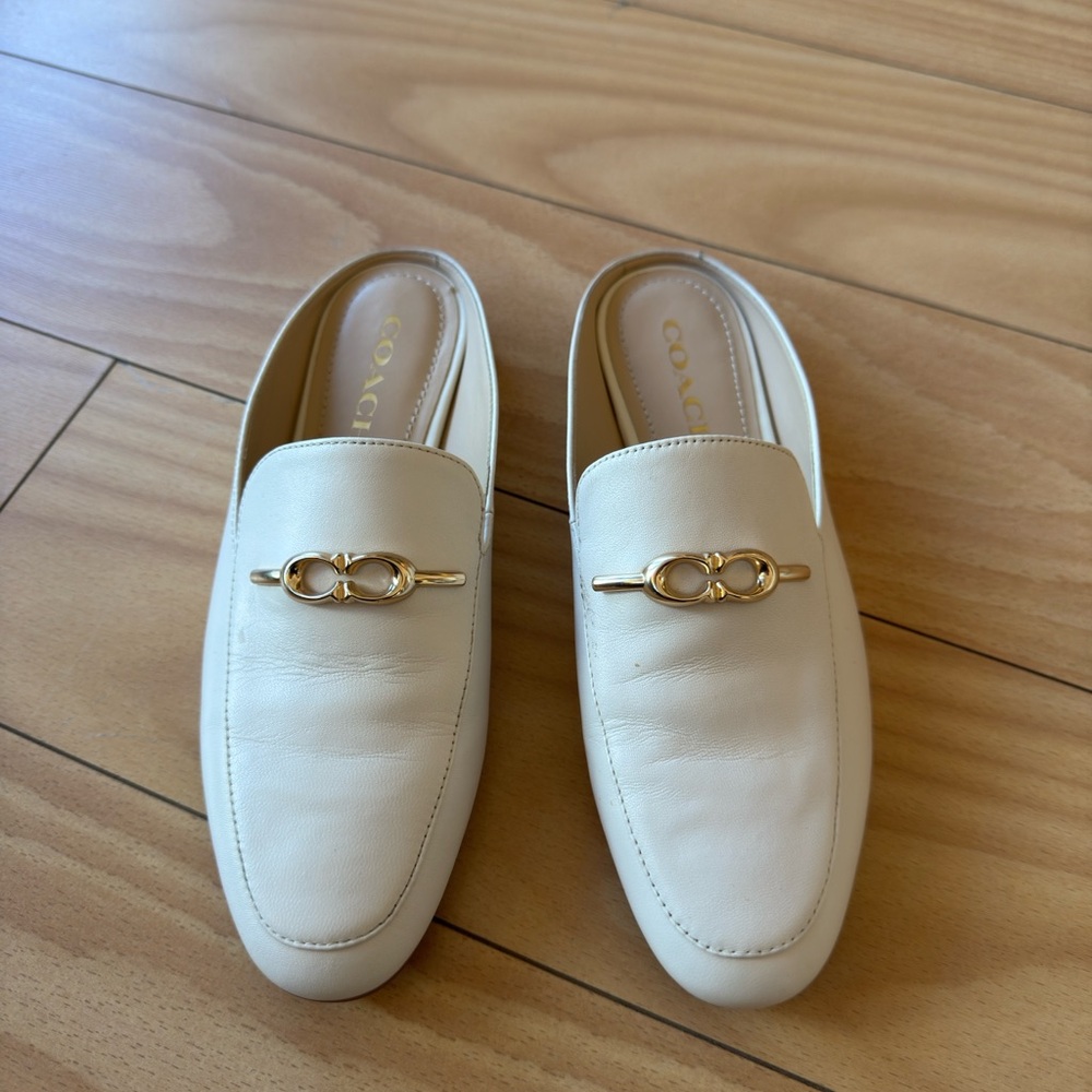 Coach Off-White Loafers with Gold Accent